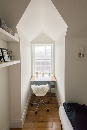 Maison Blanche - Guest Bedroom/Office